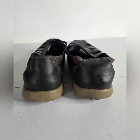 Crocs Santa Cruz Fisherman Sandals - Picture 7 of 11